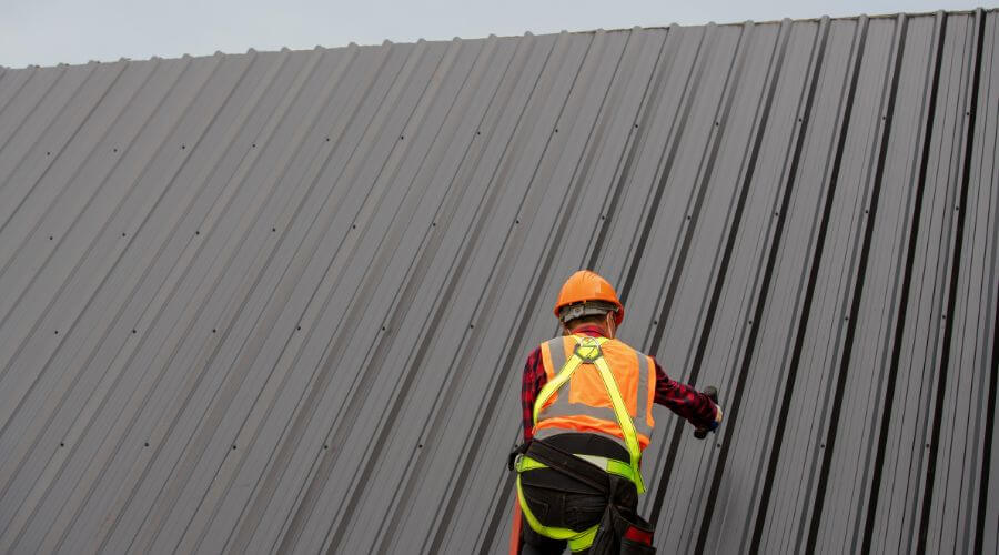 Professional gutter cleaning in Shingletown, CA